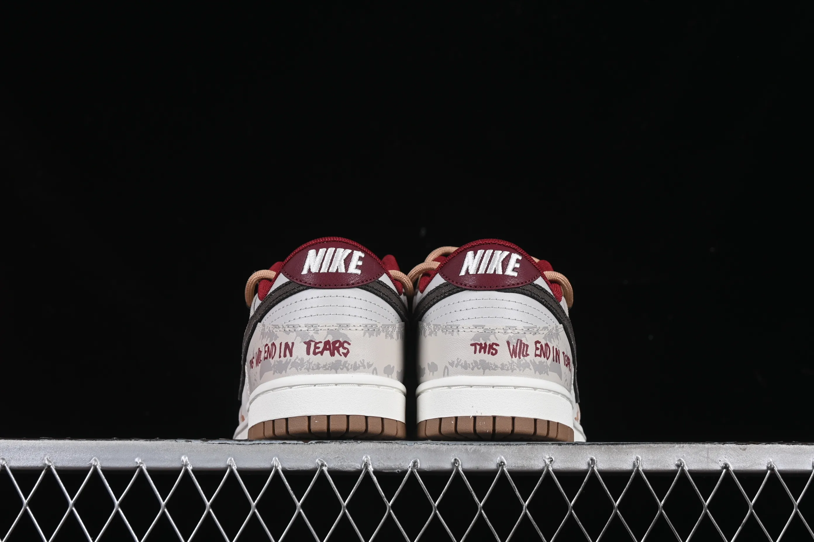 All Categories Nk SB Dunk Series Nk SB Dunk Low Low-top Sneakers Nk Dunk Low Koala Party Deserted End Retro Style Wasteland Deconstruction Old Graffiti Beige Low-top Casual Sneakers FB7160-161